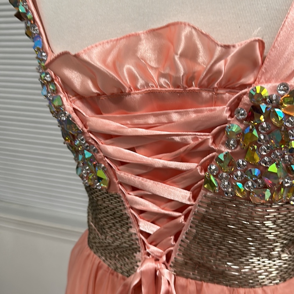 Beautiful dress. Worn only few time. Light peach color. - Picture 3 of 5